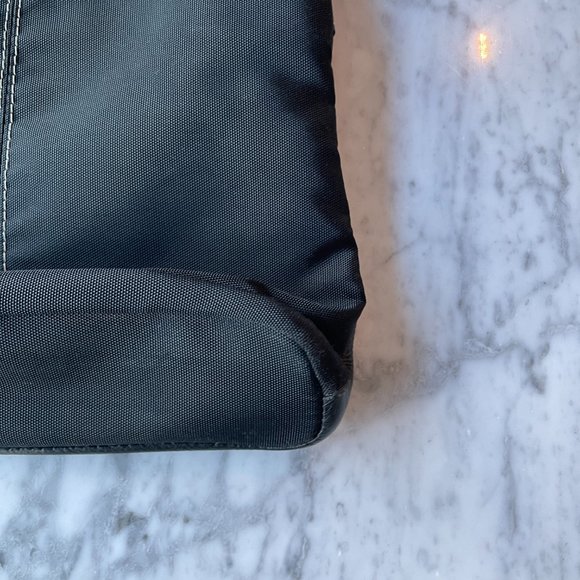 Roots Premium Black Leather Bag - Picture 8 of 11